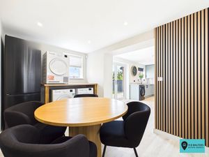 Dining Area - click for photo gallery